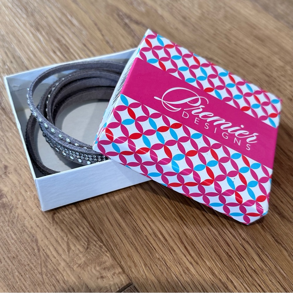 Premier Design Wrap Bracelet Gray With Rhinestones - Picture 5 of 5